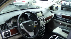 2010 CHRYSLER TOWN AND COUNTRY TOURING (15)