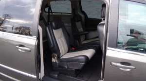 2010 CHRYSLER TOWN AND COUNTRY TOURING (24)