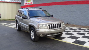 2004 Jeep Grand Cherokee (2)