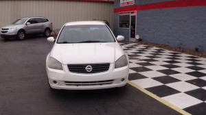 2005 nissan altima (2)