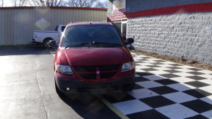 2006 dodge caravan burgandy (1)