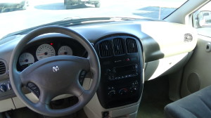 2006 dodge caravan burgandy (19)