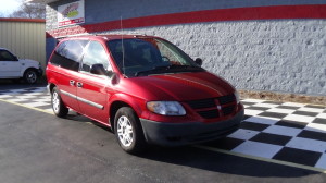 2006 dodge caravan burgandy (2)