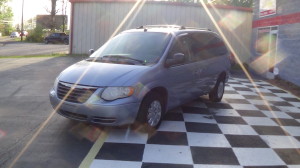 2005 Chrysler Town & Country Blue (13)