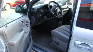 2005 Chrysler Town & Country Blue (14)