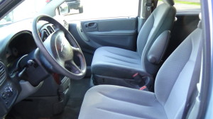 2005 Chrysler Town & Country Blue (17)