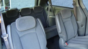 2005 Chrysler Town & Country Blue (30)