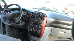 2005 Chrysler Town & Country Blue (33)