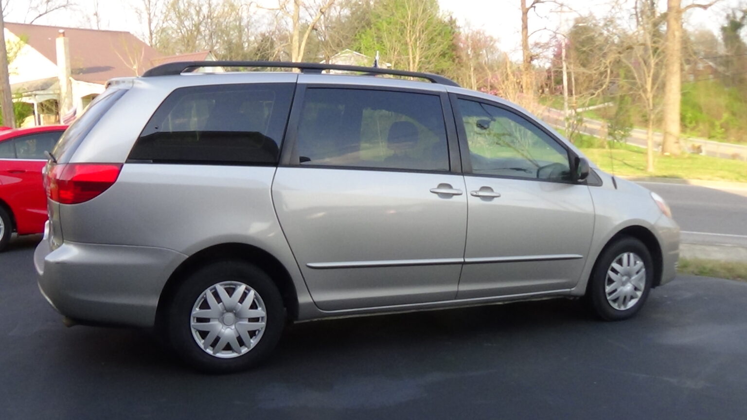 2004 TOYOTA SIENNA | BuffysCars.com